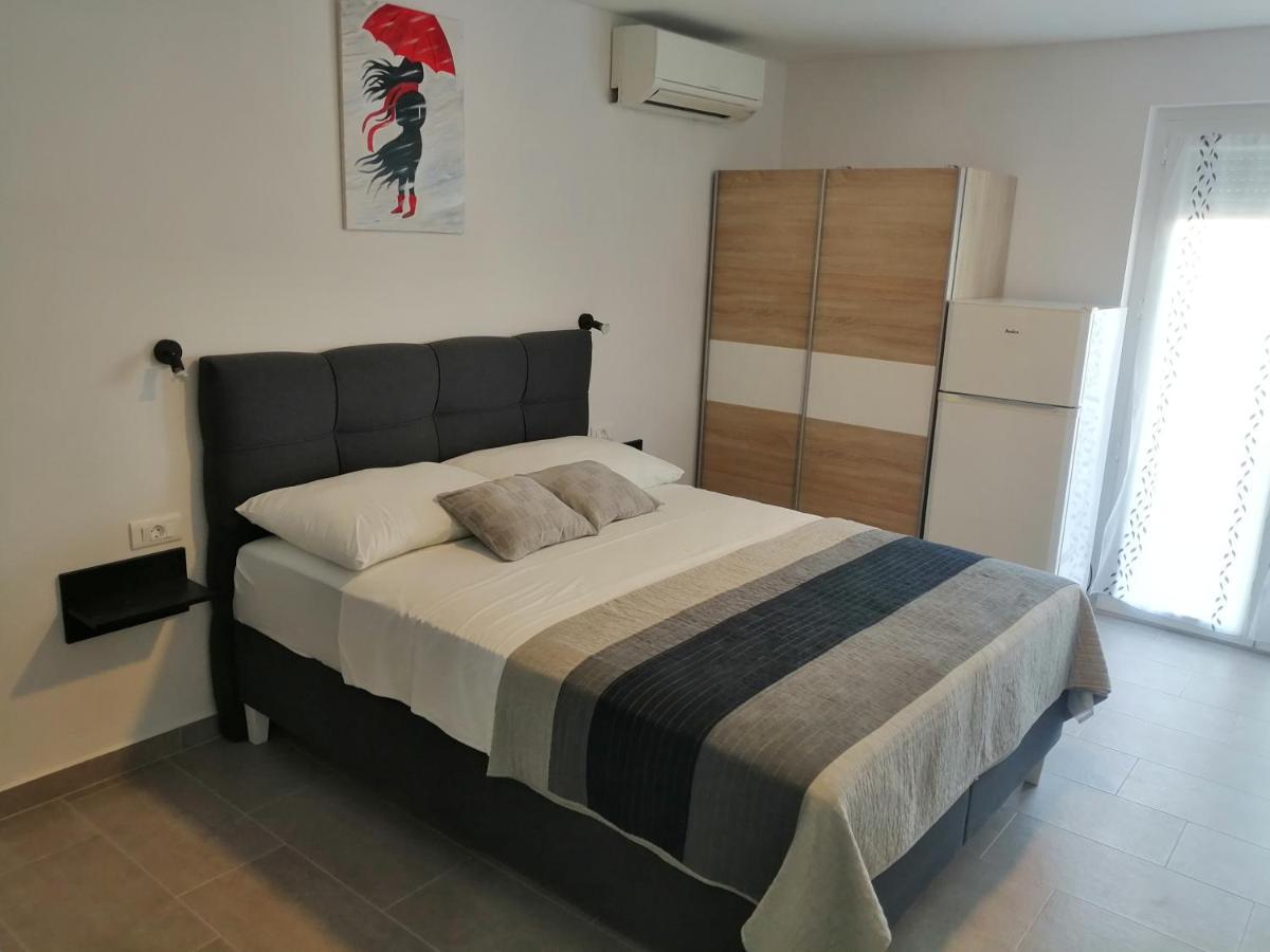 Studio Istra โรวีน ภายนอก รูปภาพ