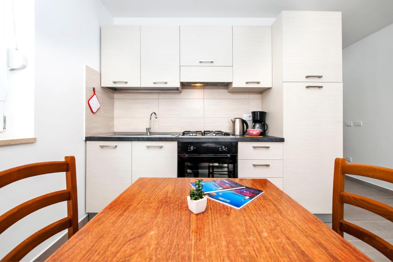 Studio Istra โรวีน ภายนอก รูปภาพ